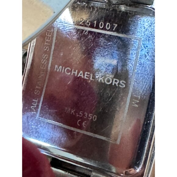 MICHAEL KORS MK-5350 Women's Watch MOP Dial Rhinestone Bezel New Battery - Picture 8 of 10